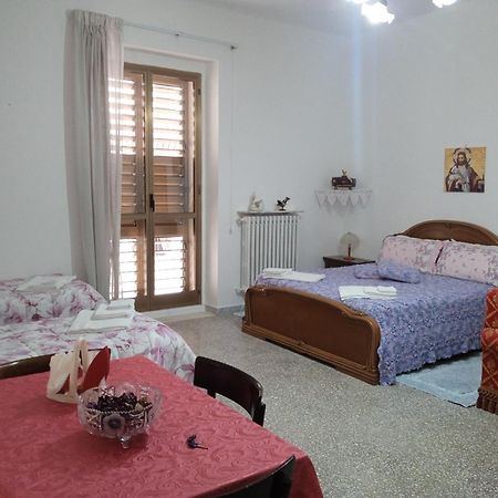B&B La Casa Dell'Ospite Гравина ин Пулия Екстериор снимка